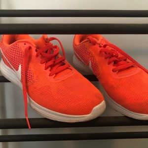 Nike Women’s Shoes 8.5